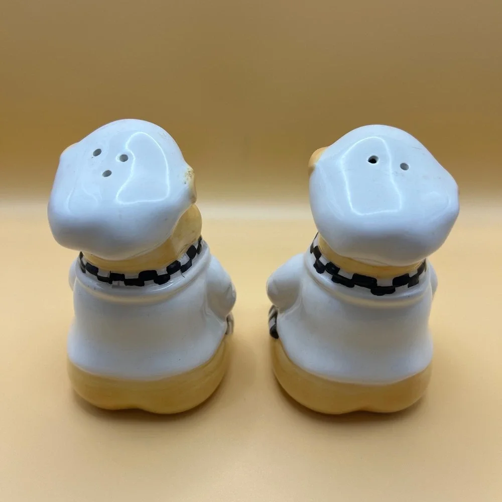 Dori Postlewaite 1999 Chef Pig Salt and Pepper Shakers Ceramic Checkered Set